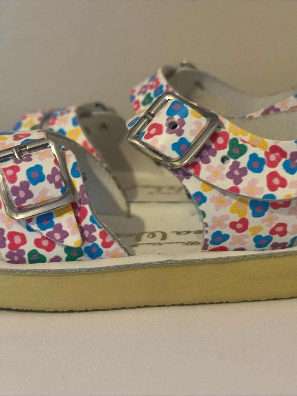 Sun-San Sea Wees Double-Buckle Floral Sandals
